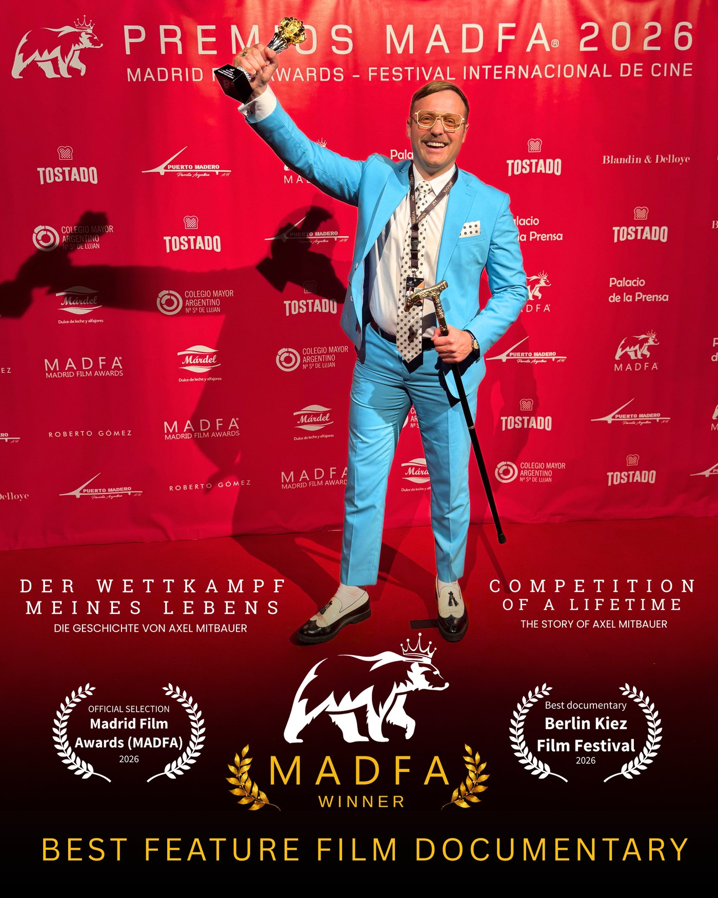 Antonio La Regina bei den Madrid Film Awards mit der Auszeichnung Best Feature Film Documentary